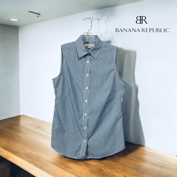 Banana Republic, Sleeveless Blouse, Size 4, Navy & White - Picture 1 of 8